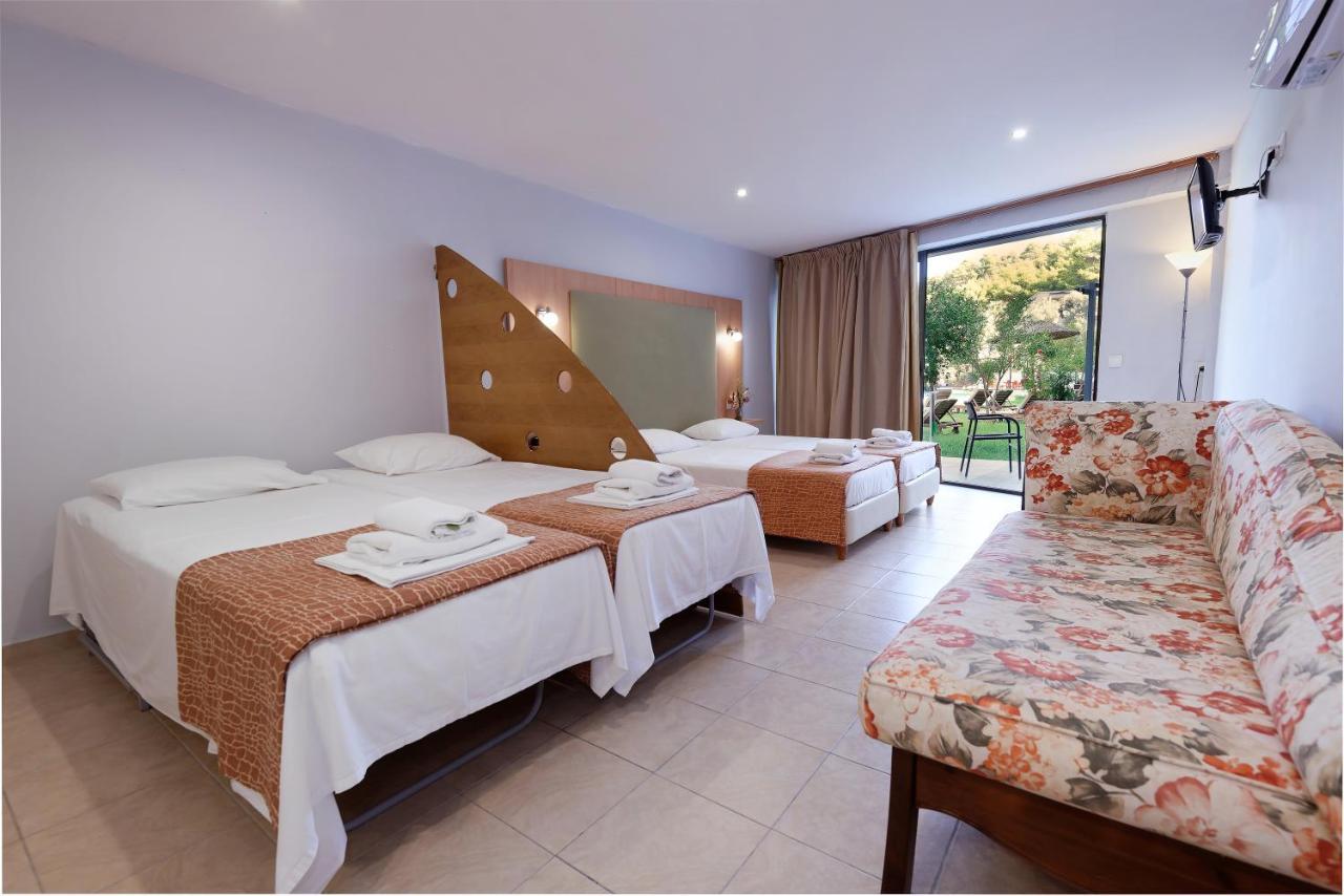 Hotel Punta Екстер'єр фото